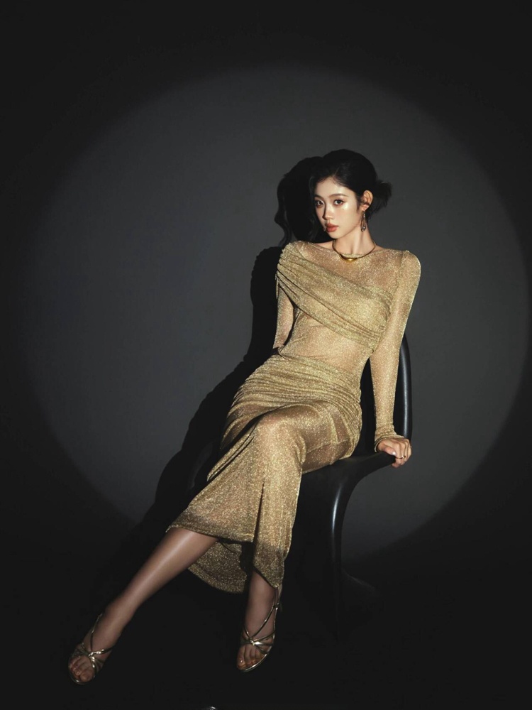Personal Portrait Image Photo  - Ethnic Fashion Images recension och pris